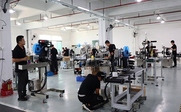 全自動(dòng)雙側面貼標機,側面貼標機,全自動(dòng)貼標機生產(chǎn)廠(chǎng)家