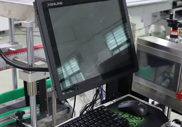 全自動(dòng)打印貼標機,貼標機設備,貼標機廠(chǎng)家